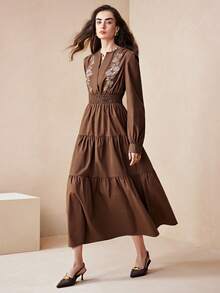 Arave 女士褶皱刺绣长袖连衣裙，优雅约会之选，采用纯棉梭织面料制成 - 棕色 - 查看 2