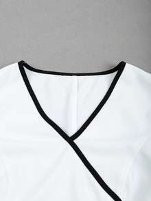 GlowEve Camisa casual versátil de mujer con cuello en V y abotonadura sencilla - Blanco - Ver 3