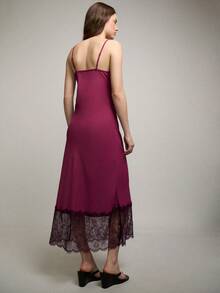 Nöista Đầm slip dress với viền ren dọc theo đường viền cổ và gấu đầm. Thích hợp cho trang phục dạ hội, các dịp đặc biệt, mặc ban đêm, mùa xuân, mùa hè. - Màu tím - Xem 2