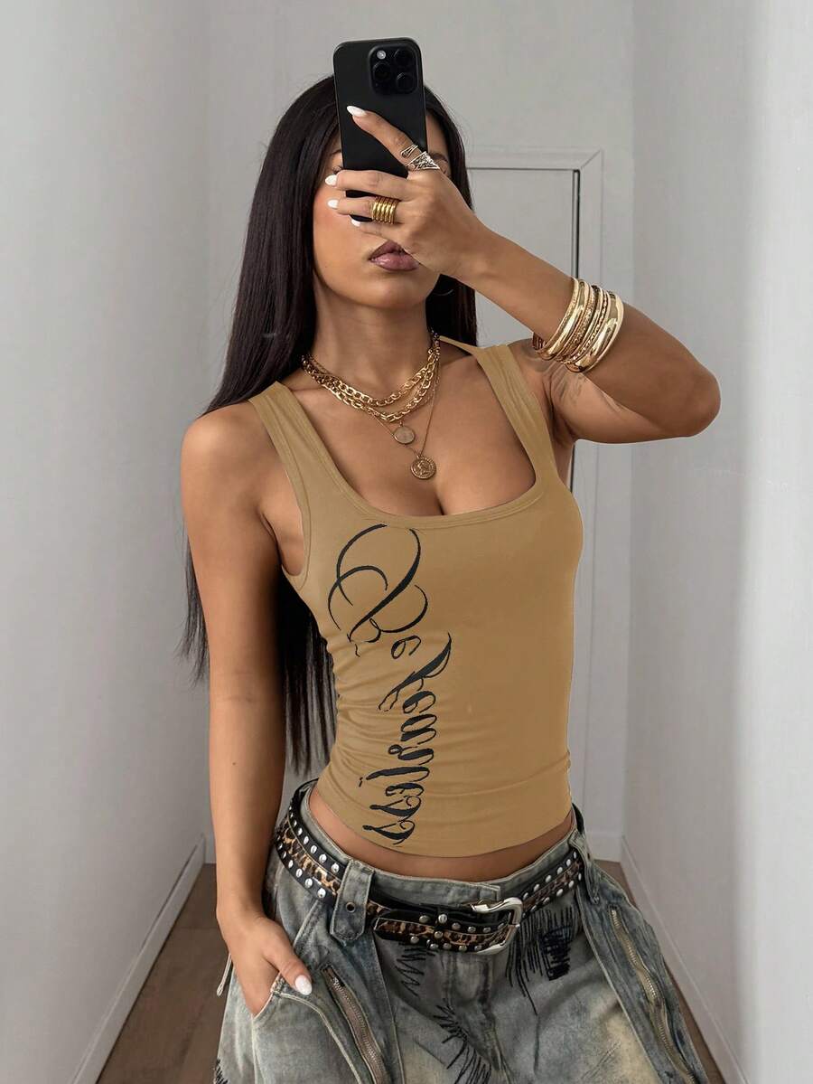 StreetHx 女士黑色百搭通勤U领银色英文字母印花街头风修身吊带背心，春夏款 - 卡其色 - 查看 1