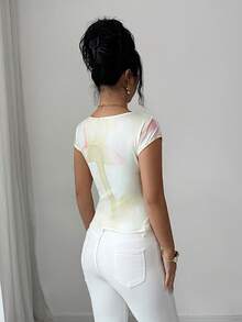 SHEIN Elenzya Áo kiểu bất đối xứng xếp ly nhuộm màu nước, thiết kế độc đáo với cúc kim loại trang trí, giúp thon gọn vòng eo, đa năng cho mùa hè, đi làm và dự tiệc. - Nhiều màu - Xem 2