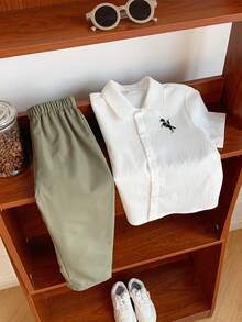 SHEIN 男童两件套：白色纹理面料衬衫和裤子，休闲假日装