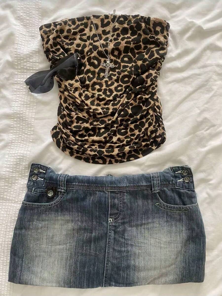 Glimmora Fitted Women's Leopard Print Ruched Bandeau Top - Multicolor - View 1