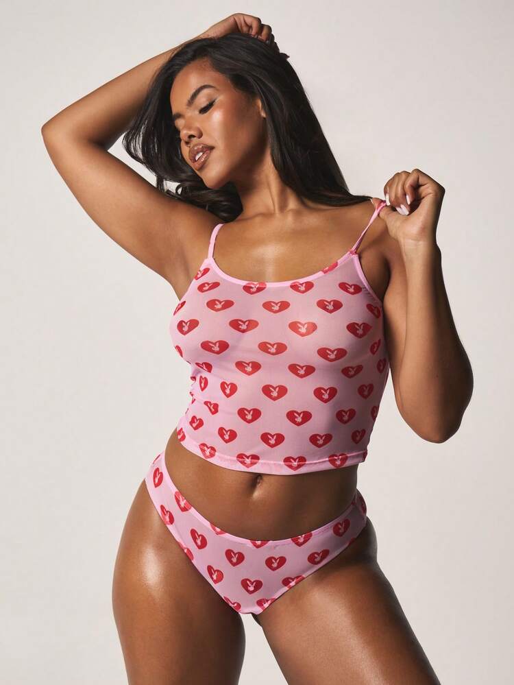Missguided x Playboy Set di canotta e mutandine in rete con stampa a cuori, coordinato di biancheria intima per San Valentino