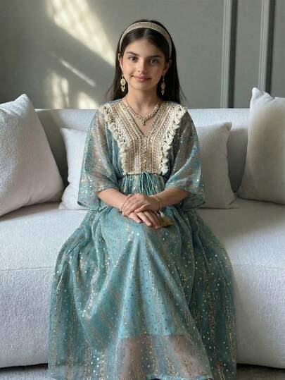 SHEIN الملابس التقليدية العربية	Tween Girls' Lace Trim Loose Long Sleeve Dress, Suitable For Travel, Vacation, Countryside Style, Casual Resort, Bohemian, Matching Sister & Parent-Child, Palace Style