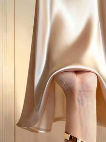 Franclia 女士镶钻V领泡泡袖A字迷你连衣裙，适合约会、度假、通勤、生日派对、商务等场合，中长款连衣裙 - 杏色 - 查看 3