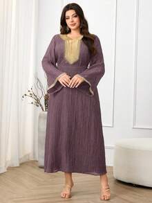 Al Najma Gaun Wanita Ukuran Besar Elegan Gaya Arab dengan Hiasan Pita dan Lengan Lonceng - Purple - View 3
