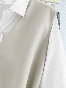 Franclia 2025秋季新品上市：女士二合一夹克衬衫套装，采用巧妙的不对称剪裁、精致的纽扣装饰和可调节腰带，流畅的线条勾勒出纤细的身形，适合办公室通勤、休闲周末和日常外出等各种场合。 - 杏色 - 查看 5