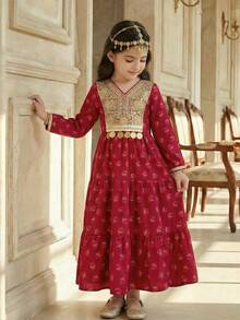 SHEIN Young Girl   Floral Print Patchwork Simple Long Sleeve Casual Arabian Dress  Young Girl's Spring/Summer N Style Matching Family Vacation,  Tween Girl  / Baby Girl Jalabiya.Vintage Red  Rose Ditsy Floral Mixed Print Cap Sleeve A-Line Dress, With Golden Woven,  National Ditsy Floral Print Dress, Mom And Daughter & Sisters Matching. Arabian Robe, Elegant Floral Collar, Traditional Long-Sleeved Arabian Dress, Elegant And Dignified , Prayer Robe, Dignified Kaftan Robe, Children's Arabian Robe. - Burgundy - View 3