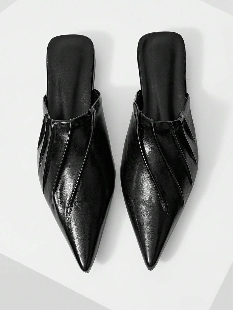 Mnmlis 黑色尖头褶皱穆勒鞋，漆皮无后跟粗跟穆勒鞋 - 黑色 - 查看 1