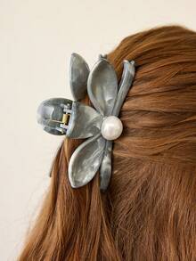 MOTF PREMIUM FASHIONABLE FLOWER & FAUX PEARL HAIR CLAW CLAW CLIPS HAIR CLIPS HAIR JAW CLIP HAIR CLAMPS HAIR CLUTCH HAIR CATCHER CLIP - Royal Blue - View 4