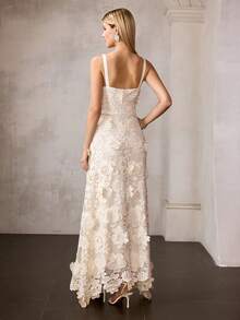 MOTF Soiréza VESTIDO FORMAL SIN MANGAS DE ENCAJE PARA MUJER CON PATRONES FLORALES 3D, ESCOTE EN V PROFUNDO, CINTURA CONTORNEADA Y VESTIDO DE LARGO HASTA EL PISO CON ACENTOS FLORALES EN EL BAJO - IDEAL PARA BODAS, CENAS DE GALA, CELEBRACIONES Y BAILES FORMALES - Albaricoque - Ver 4