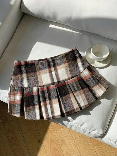 SHEIN x Carly Lawrence Comfortcana Khaki Plaid Pleated A-Line Skirt For Women, Suitable For Daily Wear, Spring/Summer