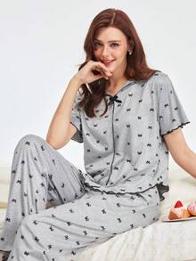 Bonmuse 两件套女士针织浅灰色V领蝴蝶结装饰印花短前长后长设计牛奶丝面料短袖上衣和裤子睡衣套装，撞色滚边，休闲风格，简约舒适套装 - 淺灰色 - 查看 1