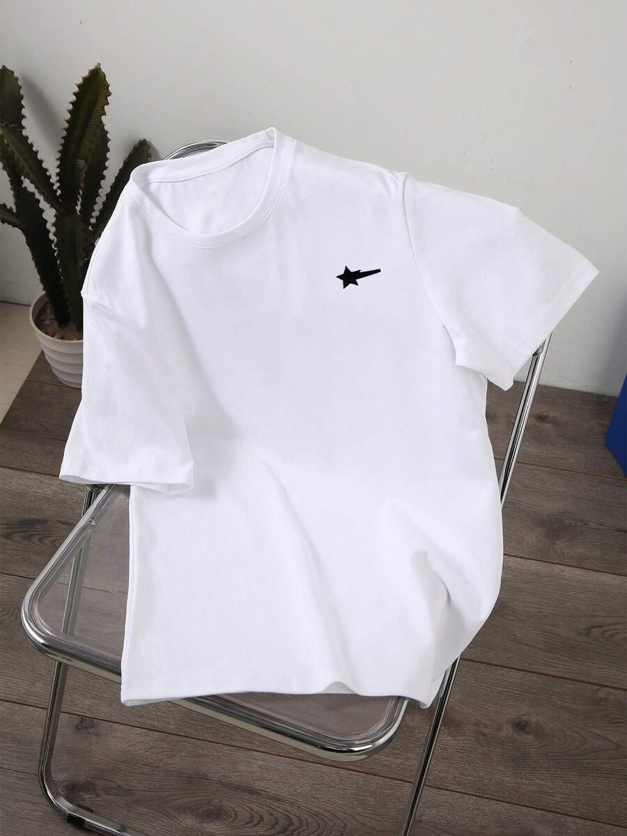 Manfinity Roghcode Áo thun nam tay ngắn cổ tròn dáng rộng in hình ngôi sao năm cánh - trắng - Xem 1