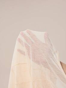 Sovereign Charm Áo thun dài tay thời trang họa tiết hoa Macaron, kiểu dáng năng động, có dây buộc chéo phía sau và cổ tay áo xỏ ngón cái. - Màu be - Xem 8