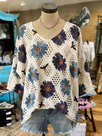 EMERY ROSE 2026 Plus Size Women's Fashion Casual Minimalist Versatile Short-Sleeve Sweater With Small V-Neck, Openwork Animal Floral Print, Perfect For Everyday Wear