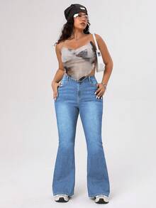 SHEIN ICON 大码女式高腰口袋破洞喇叭休闲百搭牛仔裤 - 淺色水洗藍 - 查看 5