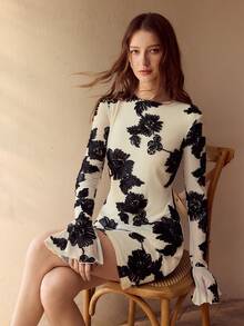 MOTF PREMIUM 女士修身优雅网纱提花喇叭袖短连衣裙 - 白色 - 查看 1