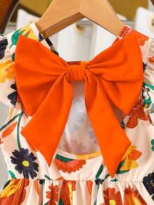 SHEIN Elladie kids 女童（小号）春夏新款休闲时尚连衣裙，彩色花卉数码印花图案，圆领无袖荷叶袖，露背蝴蝶结装饰，腰部褶皱荷叶边下摆，适合年轻女孩穿着，可爱、舒适、优雅，适合日常、上学、外出、聚会、度假等场合。 - 彩色 - 查看 5