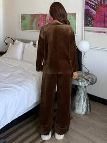 DAZY 2pcs/Set Women Winter Plush Contrast Trim Pajama Set - Brown - View 2
