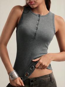 Easelle 复古休闲镂空修身背心（女款） - 灰色 - 查看 4