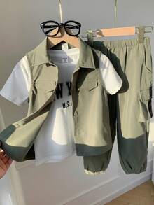 SHEIN 三件套：男童无袖外套、圆领白色T恤和工装口袋裤，休闲街头时尚套装 - 軍綠色 - 查看 3