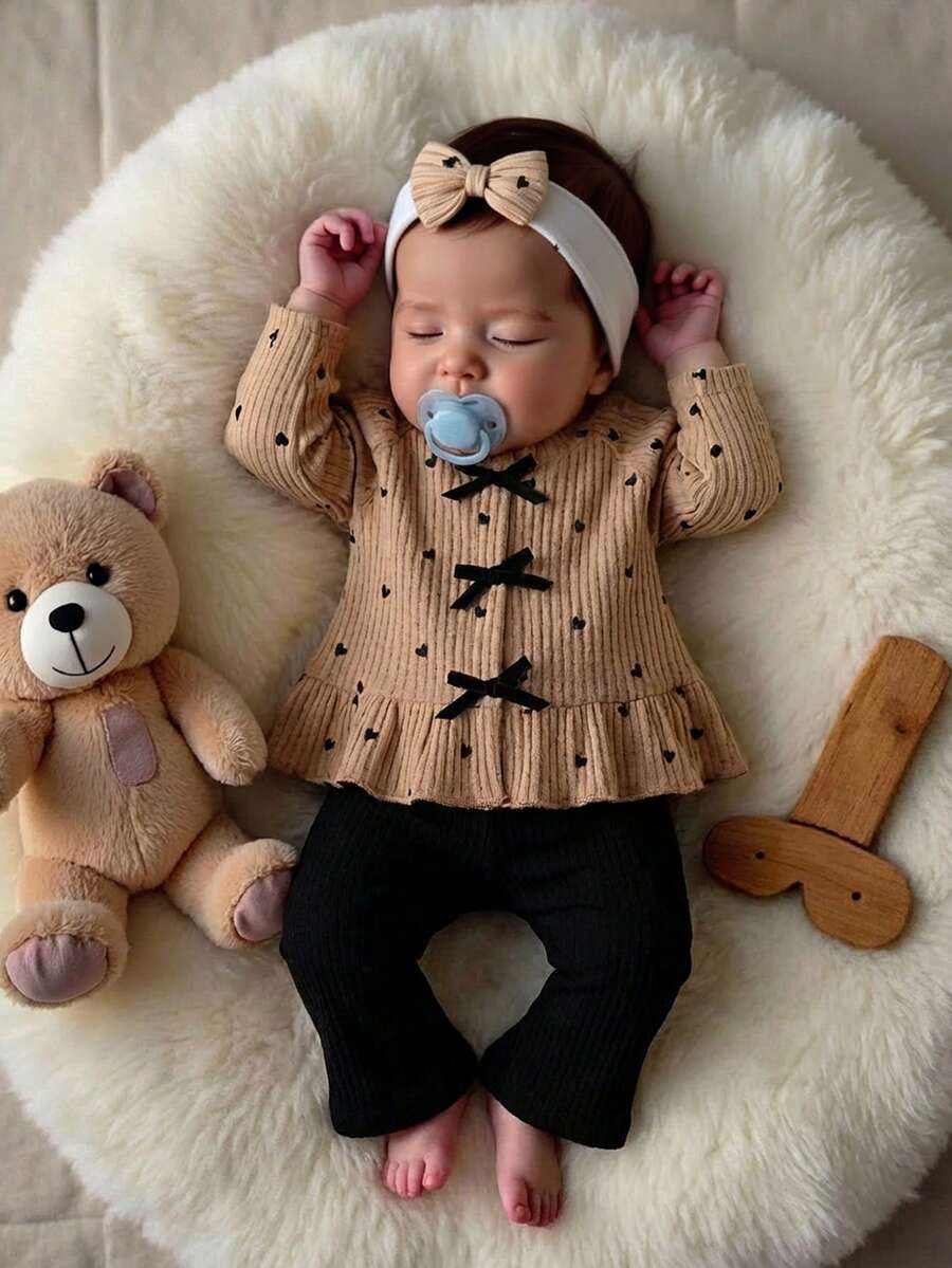 SHEIN Baby Unisex Infant Toddler 0-3Y Elegant Camel Color Heart Print Long Sleeve Cardigan Top And Solid Black Pants Set, Black Bow Accent, Suitable For Outings, Casual, Party - Multicolor - View 1