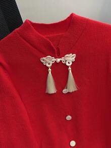 SHEIN Franclia Áo len nữ thanh lịch dáng rộng cổ đứng kiểu Trung Quốc mới, có tua rua và cúc cài, áo len nữ thanh lịch cho kỳ nghỉ lễ, áo len đỏ thanh lịch cho năm mới, không gian trang nhã, thích hợp cho Giáng sinh và Năm mới, cảm giác dịu dàng và quý phái, áo len ngày Valentine, áo nữ ngày Valentine, áo Valentine, áo nữ dự tiệc sinh nhật thanh lịch. - Đỏ - Xem 5