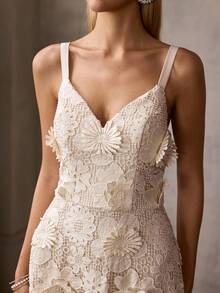 MOTF Soiréza VESTIDO FORMAL SIN MANGAS DE ENCAJE PARA MUJER CON PATRONES FLORALES 3D, ESCOTE EN V PROFUNDO, CINTURA CONTORNEADA Y VESTIDO DE LARGO HASTA EL PISO CON ACENTOS FLORALES EN EL BAJO - IDEAL PARA BODAS, CENAS DE GALA, CELEBRACIONES Y BAILES FORMALES - Albaricoque - Ver 3