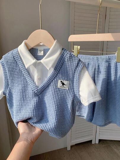 SHEIN 2件套男童休闲舒适时尚简约实用百搭柔软华夫格面料字母印花短袖T恤和短裤套装，适合日常穿着、上学、外出、运动、春夏季节。