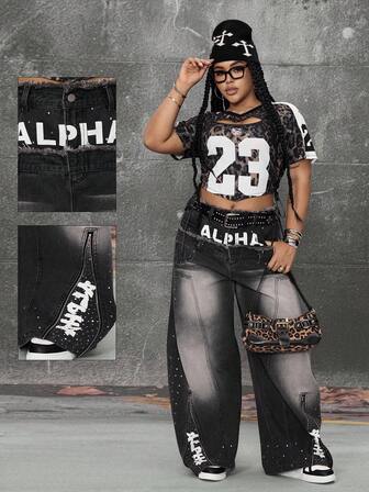 EDITION Plus Size Women's Fashion Rhinestone Washed Flared Jeans