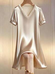 Franclia 休闲浪漫优雅通勤V领串珠泡泡袖短袖女式迷你连衣裙 - 香檳色 - 查看 1