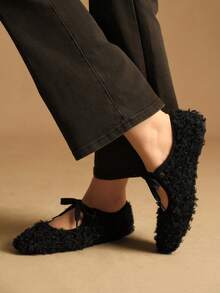 Rosivie Women's Casual Versatile Commuting Simple Lace-Up Flats Valentine's Day