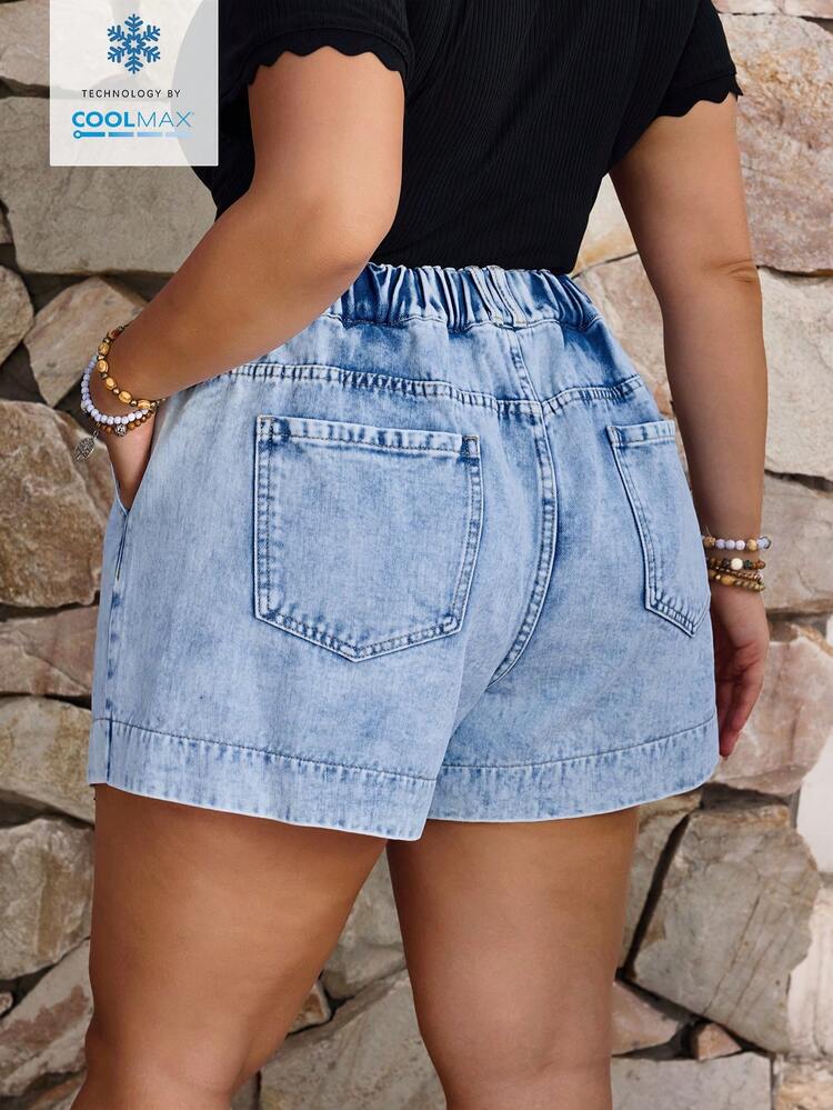 EMERY ROSE Plus Size Women Casual Loose Light Wash Denim Shorts With Pockets - Light Wash - View 2