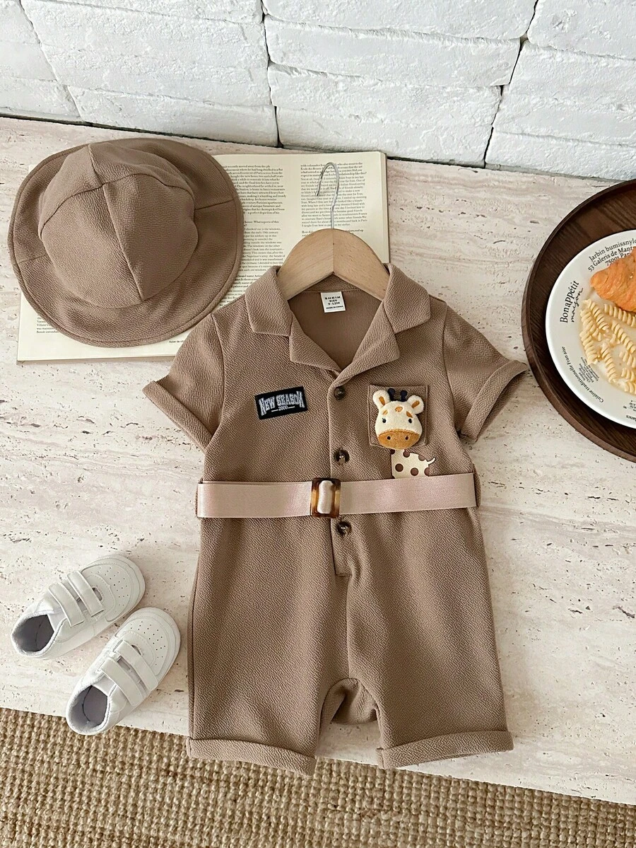 SHEIN 2件套男女宝宝休闲可爱童子军短袖连体衣和遮阳帽套装，实用套装，春夏男女宝宝服装 - 卡其色 - 查看 1