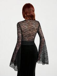 Breakform 女士哥特式优雅方领撞色蕾丝喇叭袖修身露脐上衣，红色针织面料 - 紅色和黑色 - 查看 2