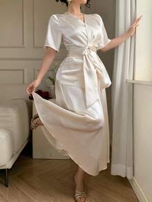 DAZY Conjunto de 2 peças com Blusa Elegante de Cor Sólida com Cinto em V e Saia de Cintura Elástica, Verão Primavera - Bege - Visão 4