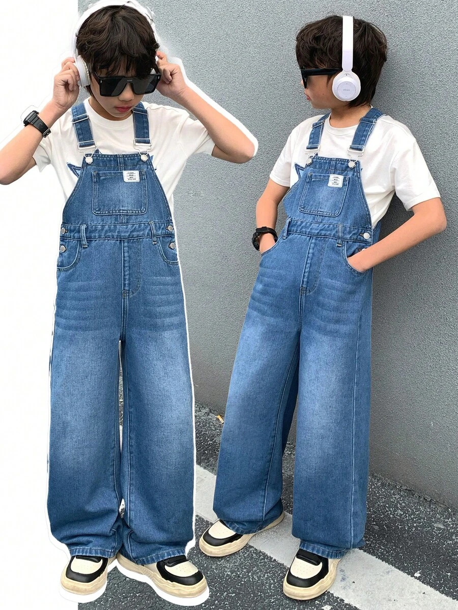 青少年男孩时尚休闲 Y2K 复古酷炫街头风拼接细节基础款简约舒适蓝色牛仔宽松背带裤，适合儿童日常穿着，也适合春夏派对、节日和街头服饰。