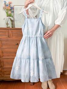 SHEIN Vintaside Kids 少女亮黄色纹理花卉吊带装饰夏季度假连衣裙 - 藍色 - 查看 1