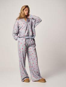 MISSGUIDED Women's Heart Print Zip Front Hoodie Valentine's Day Long Sleeve Sweatshirt With Hood Cozy Casual Pullover Top - Multicolor - View 3