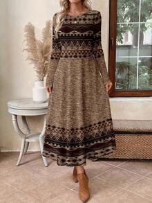 EMERY ROSE 女士几何印花圆领长袖休闲连衣裙，适合度假穿着 - 彩色 - 查看 4