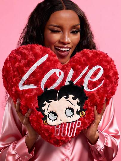 Betty Boop x SHEIN 1 st. hjärtformad plyschkudde i rosform med utsökt broderi. Kan dekorera ditt hem, kontor, sovrum eller soffa. Kärlek, kyss, hjärta, presentidéer, fest, helgdag, alla hjärtans dag