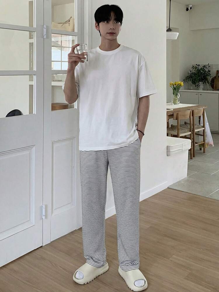 Men's Short Sleeve T-Shirt And Pants Pajama Set, Summer