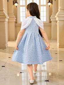 SHEIN Đầm chữ A trễ vai cổ đứng, phối màu thời trang thanh lịch dành cho bé gái, thích hợp cho kỳ nghỉ gia đình, tiệc tùng, dễ thương và sành điệu, phù hợp cho công chúa, tiệc sinh nhật và các dịp khác. - Màu xanh lam - Xem 2