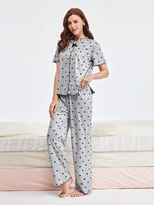 Bonmuse 2件組女款睡衣套裝，愛心印花V領前短後長短袖上衣與長褲，可愛黑色睡衣套裝，女款休閒居家服，女款內著，適合春夏 - 淺灰色 - 查看 4