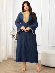Al Najma Vestido elegante de estilo árabe con ribete de cinta y mangas acampanadas para mujer de talla grande - Azul Marino - Ver 5