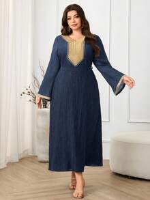Al Najma Vestido elegante de estilo árabe con ribete de cinta y mangas acampanadas para mujer de talla grande - Azul Marino - Ver 4
