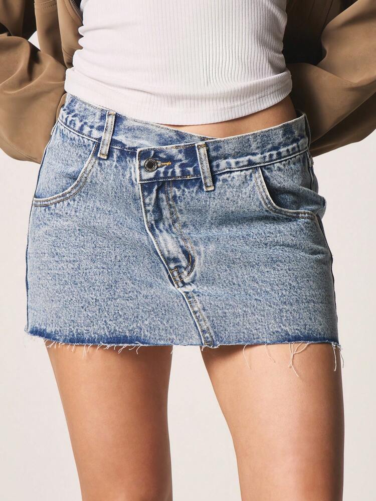 MISSGUIDED Jupe en jean mini asymétrique à ourlet brut lavé vintage, parfaite pour l'automne-hiver, mode décontractée de rue