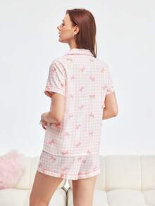 2 件套女士格子蝴蝶结印花 V 领纽扣装饰短袖上衣和裤子睡衣套装，舒适家居服适合夏季，两件套 - 淺粉色 - 查看 2